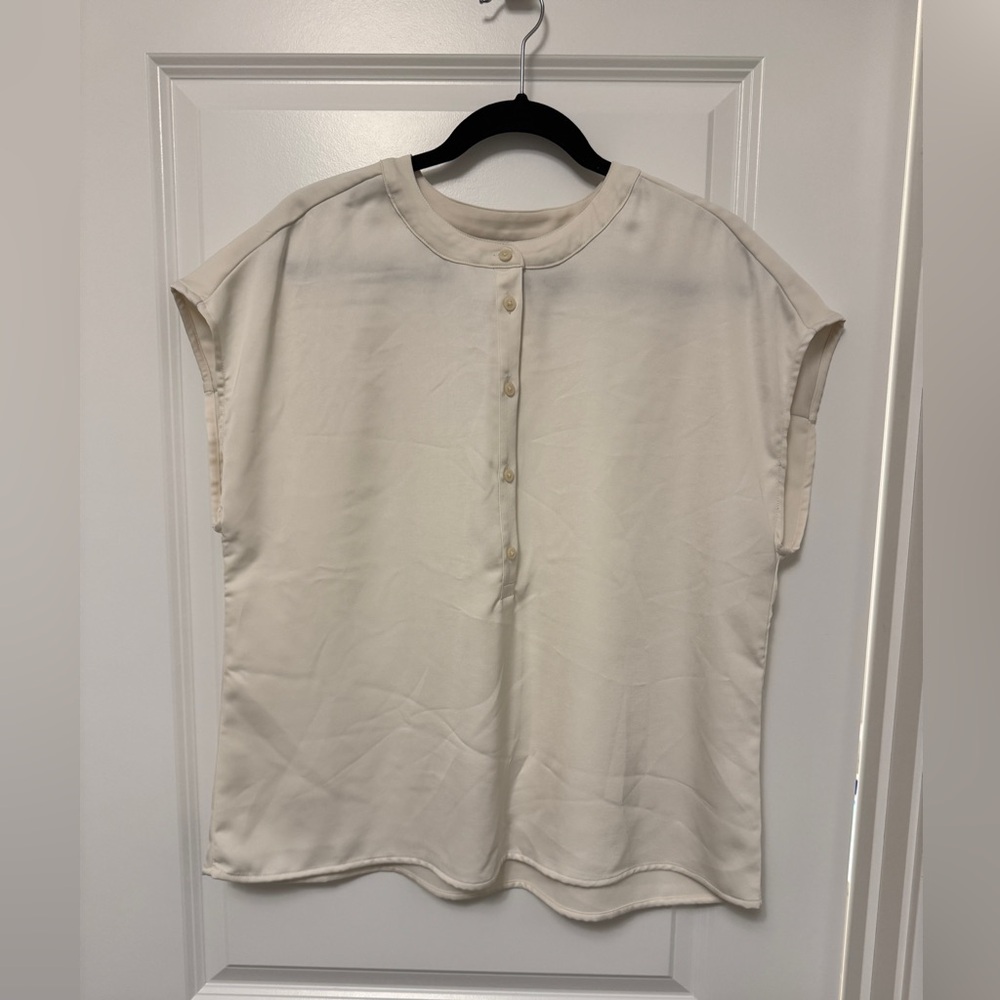 NWT “a new day” Women's Button Short Sleeve V-Neck in cream, size XL